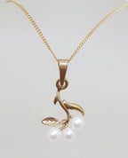 9ct Yellow Gold 3 Pearl with Leaf Design Pendant on Gold Chain