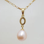 9ct Yellow Gold Pink Pearl on Oval Drop Pendant on Gold Chain