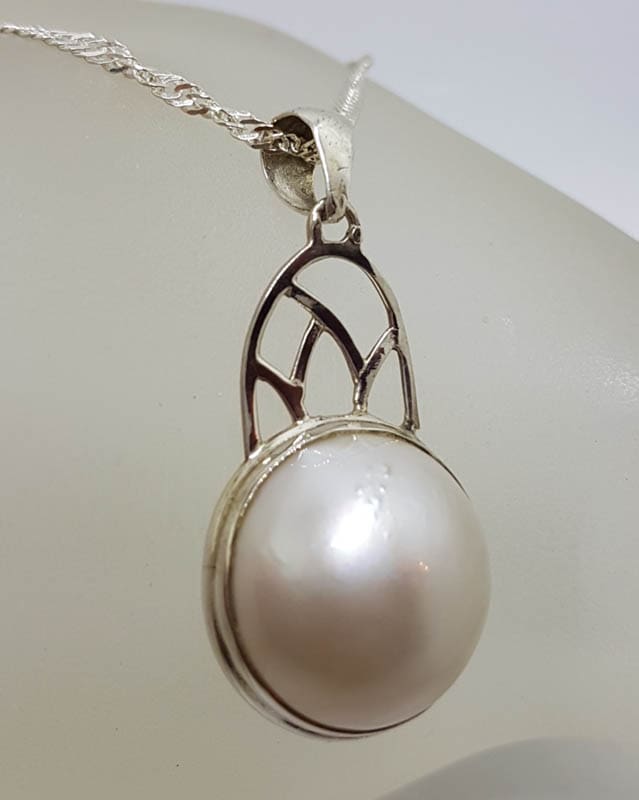 Sterling Silver Round Mabe Pearl Ornate Arch Shape Pendant on Silver Chain