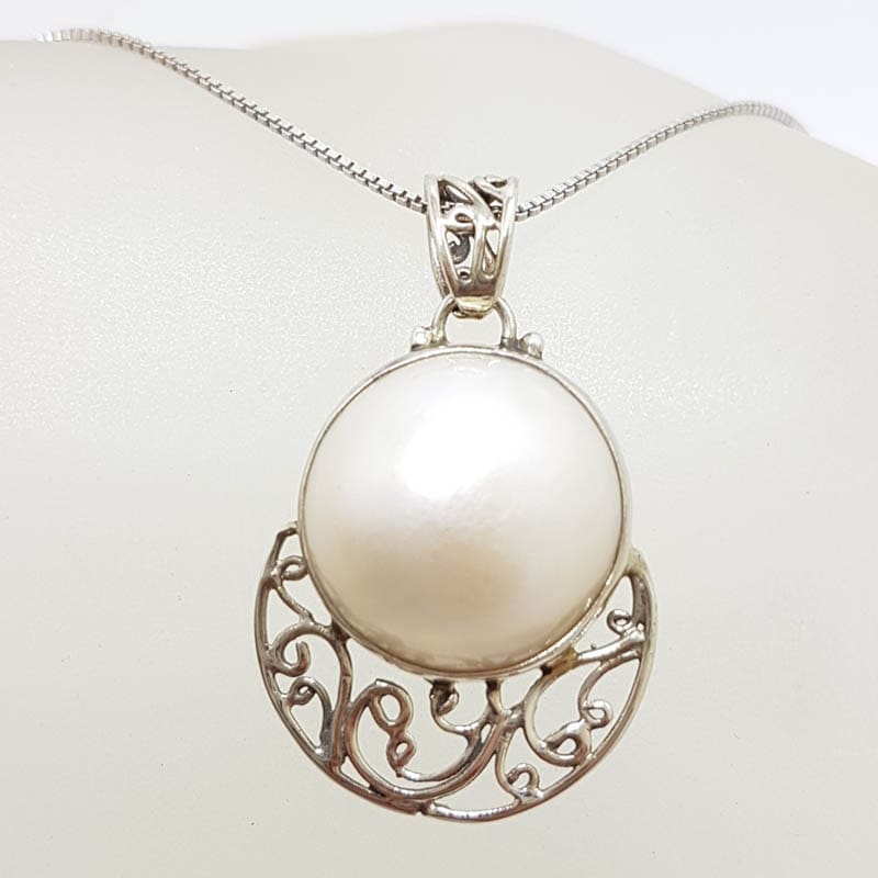 Sterling Silver Round Mabe Pearl Ornate Filigree Pendant on Silver Chain