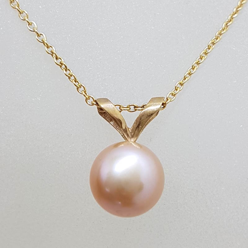 9ct Yellow Gold Pink Pearl Pendant on Gold Chain