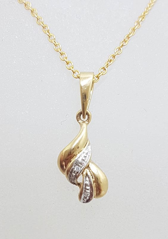 9ct Yellow Gold Diamond Twist Pendant on Gold Chain