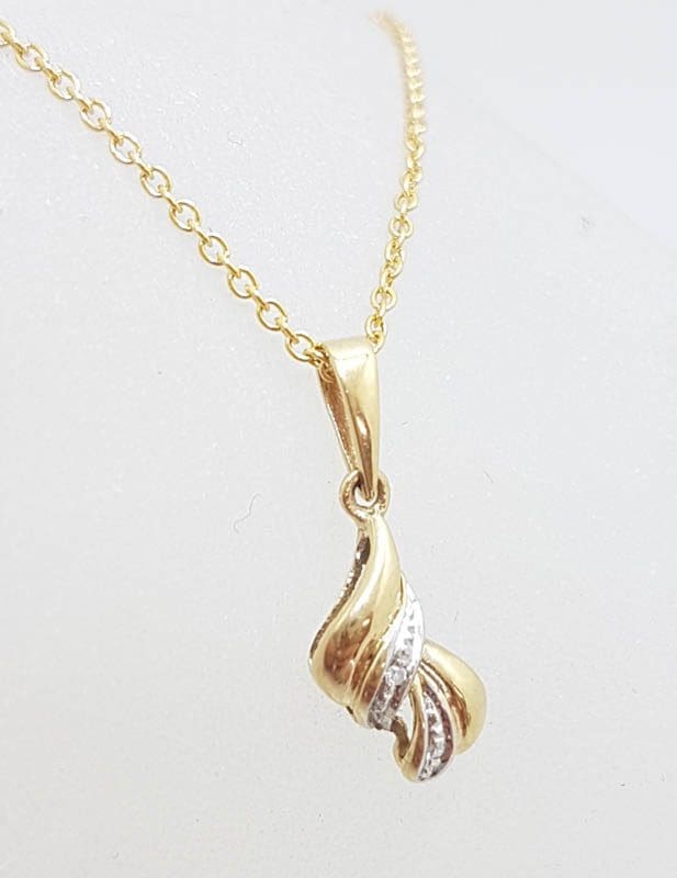 9ct Yellow Gold Diamond Twist Pendant on Gold Chain