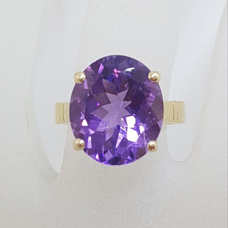 9ct Yellow Gold Large Oval Claw Set Amethyst Ring