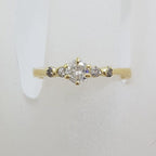 18ct Yellow Gold 5 Diamond Claw Set Engagement / Dress Ring - Antique / Vintage