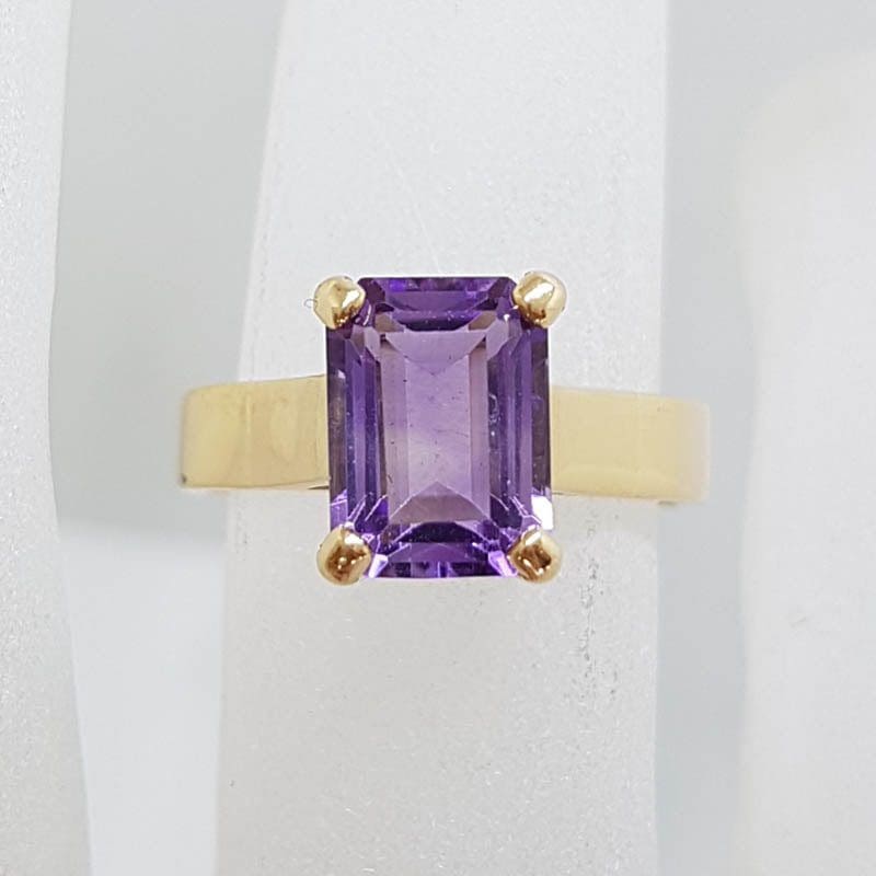 9ct Rose Gold Rectangular Claw Set Amethyst Ring