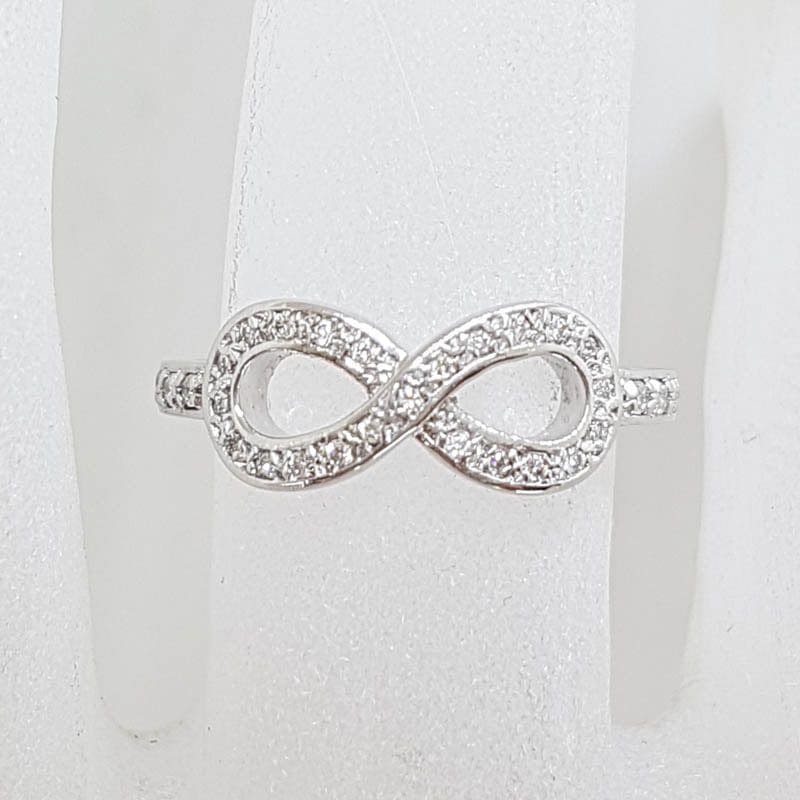 9ct White Gold Diamond Infinity Symbol Ring