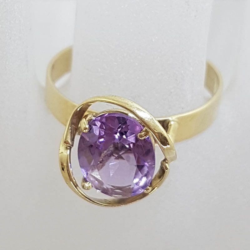 9ct Yellow Gold Oval Amethyst Ring - High Set with Rim Around Stone - Antique / Vintage