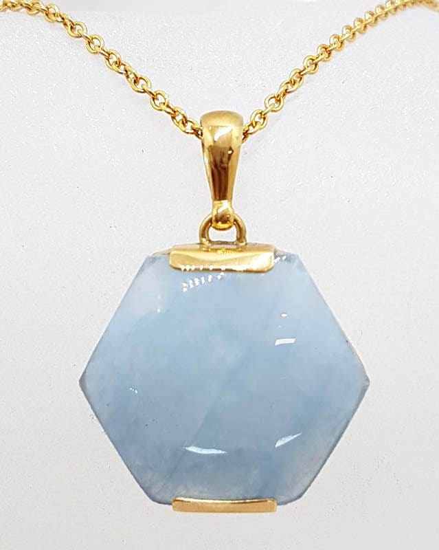 9ct Yellow Gold Hexagonal Cabochon Cut Aquamarine Pendant on 9ct Gold Chain