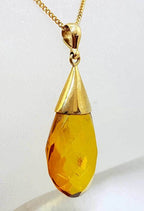 9ct Yellow Gold Faceted Natural Baltic Amber Pendant on 9ct Gold Chain