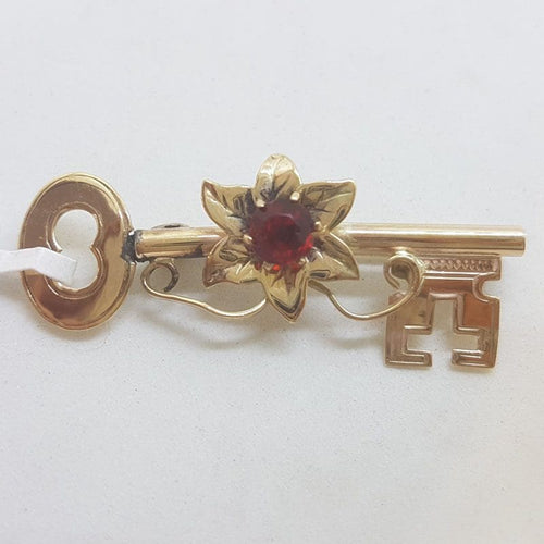 9ct Yellow Gold 21st Key Brooch with Red Stone in Flower - Antique / Vintage
