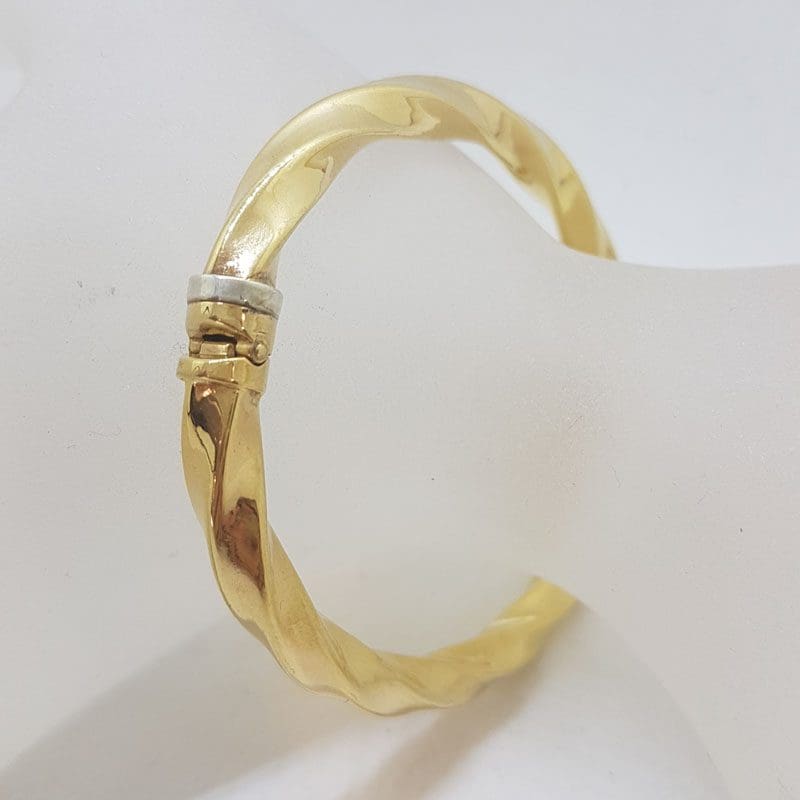9ct Yellow Gold Silver Filled Twisted Design Hinged Bangle