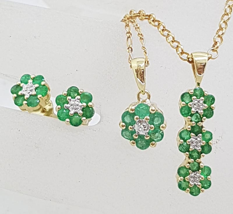 9ct Yellow Gold Natural Emerald and Diamond 3 Daisy Cluster Pendant on Gold Chain