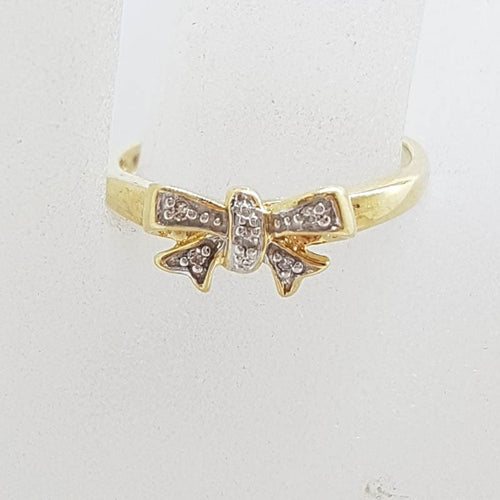 10ct Yellow Gold Diamond Bow Shape Ring