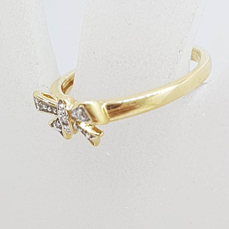 10ct Yellow Gold Diamond Bow Shape Ring