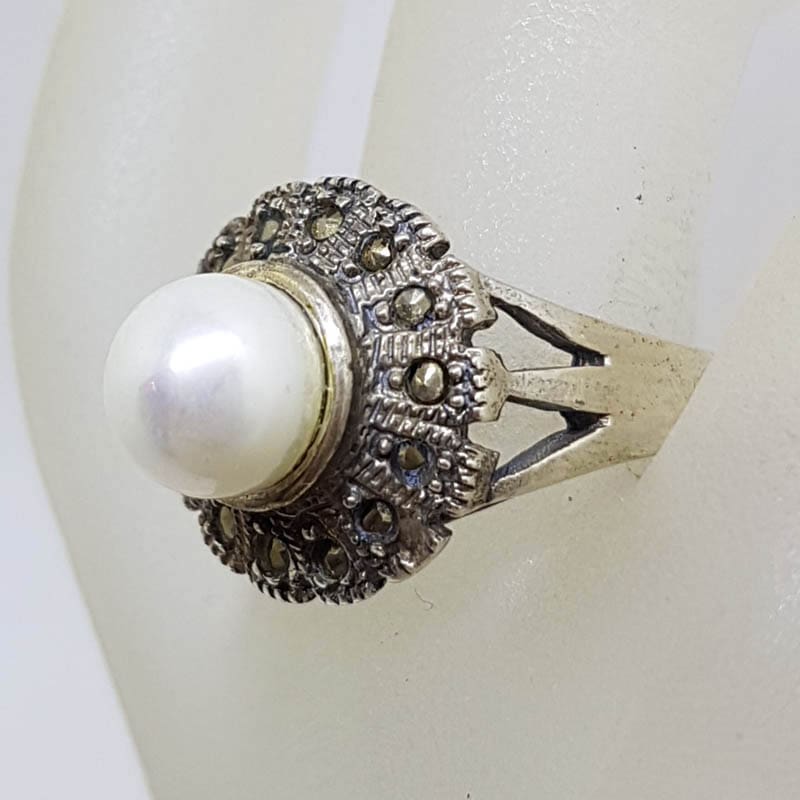 Sterling Silver Marcasite and Faux Pearl in Round Shape Flower Ring