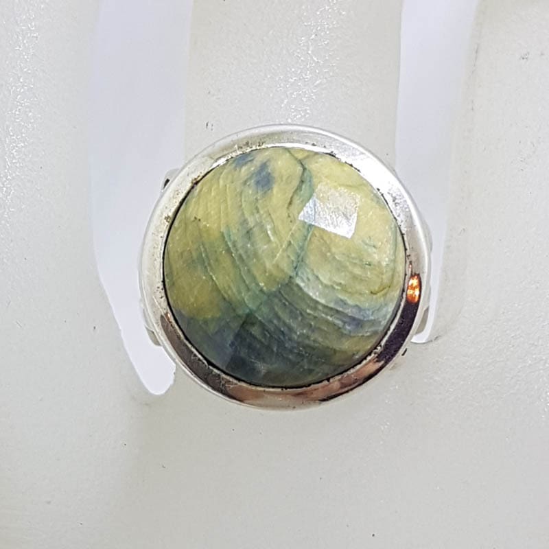 Sterling Silver Round Emerald Ring with Ornate Sides