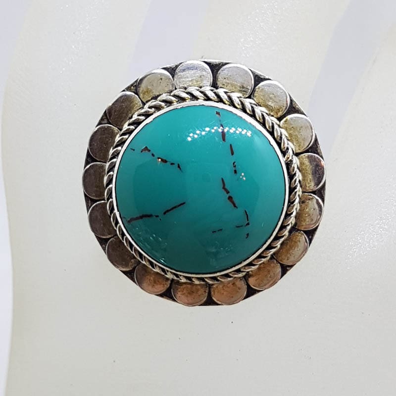 Sterling Silver Large Round Vintage Turquoise-Coloured Ring with Patterned Rim