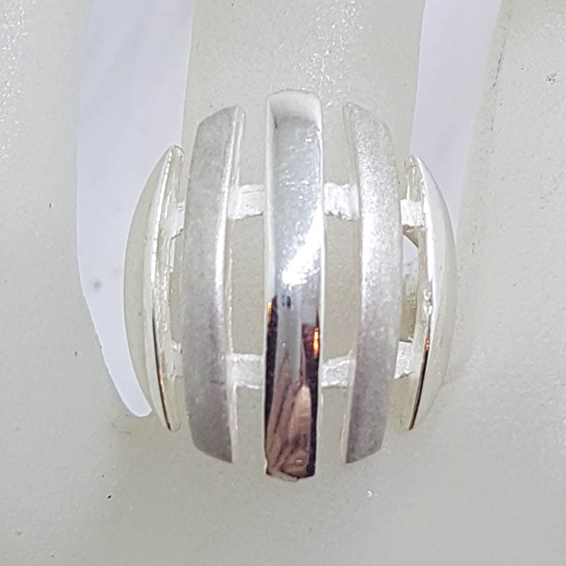 Sterling Silver Large Oval Matte and Polished Finished Lines Ring
