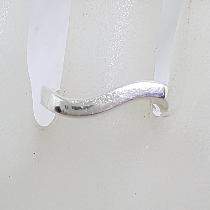 Sterling Silver Square Shaped Curved / Wave Band Ring