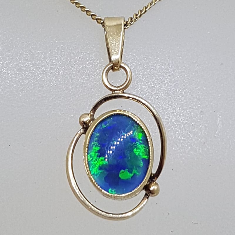 9ct Yellow Gold Oval Opal Triplet Pendant on Gold Chain - Antique / Vintage