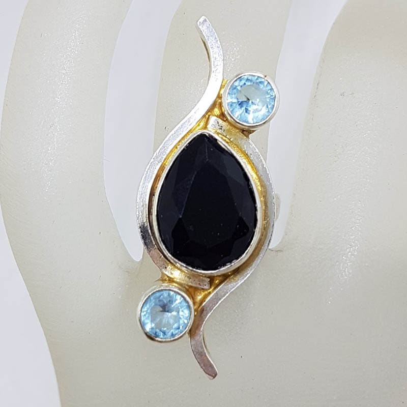 Sterling Silver Elongated Teardrop / Pear Shape Onyx with 2 Round Topaz Curved Ring