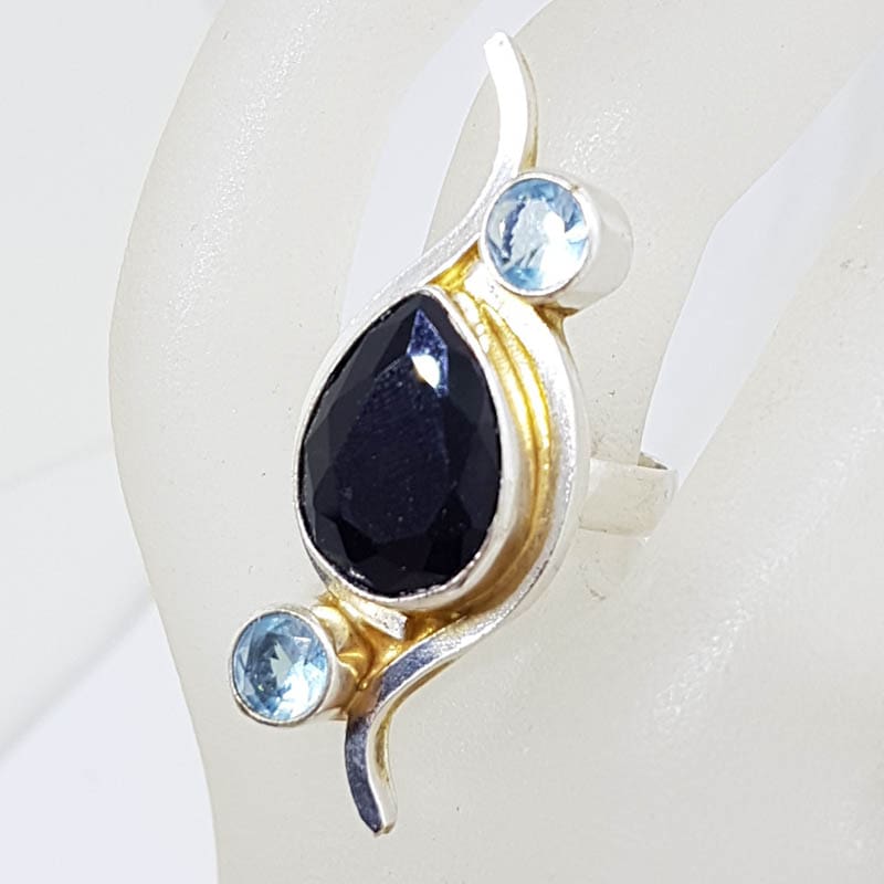 Sterling Silver Elongated Teardrop / Pear Shape Onyx with 2 Round Topaz Curved Ring