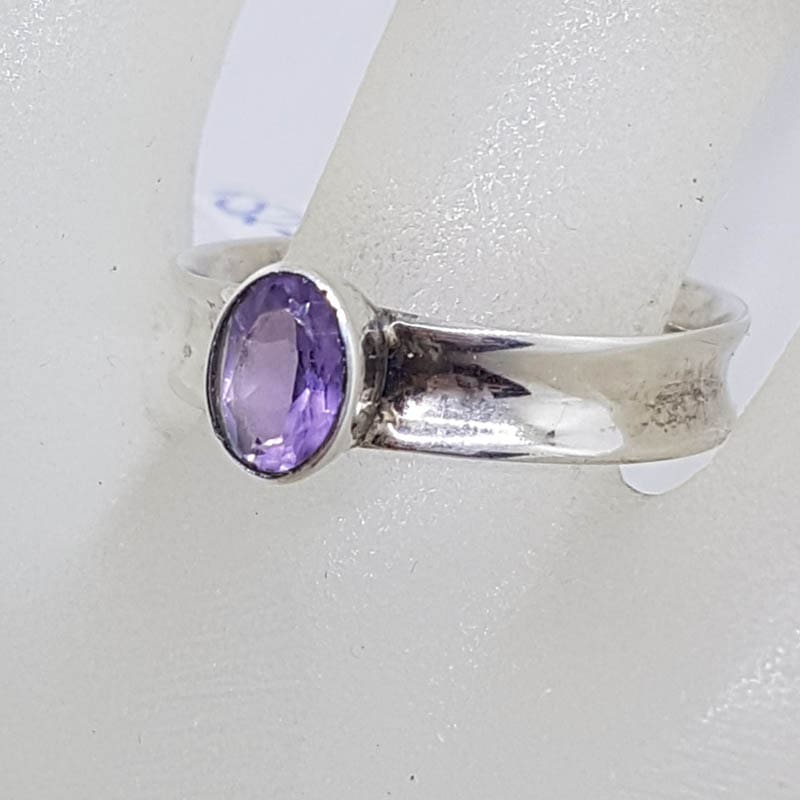 Sterling Silver Oval Amethyst Ring