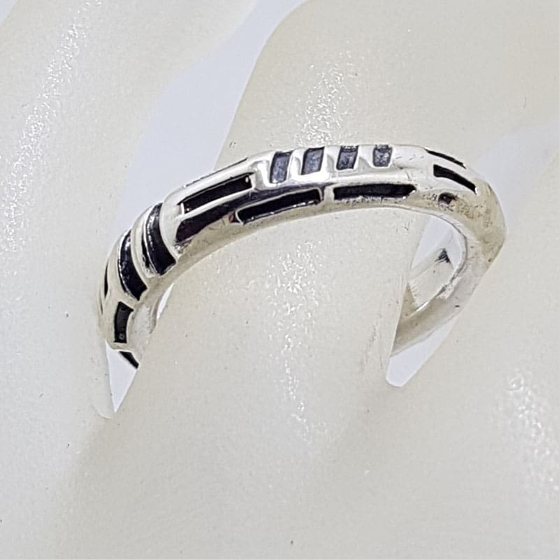 Sterling Silver Line Patterned Band Ring - Gents Ring / Ladies Ring