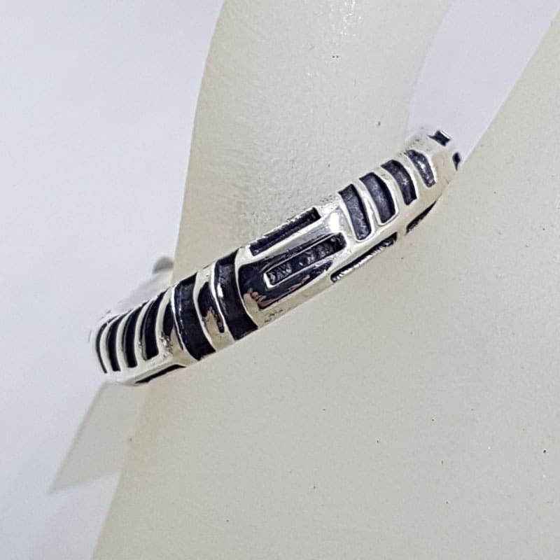 Sterling Silver Line Patterned Band Ring - Gents Ring / Ladies Ring