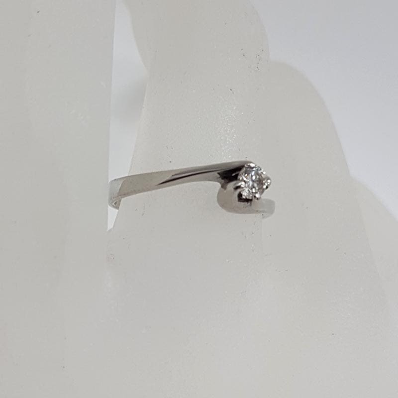 18ct White Gold Diamond Solitaire Curved Engagement Ring / Dress Ring - Vintage