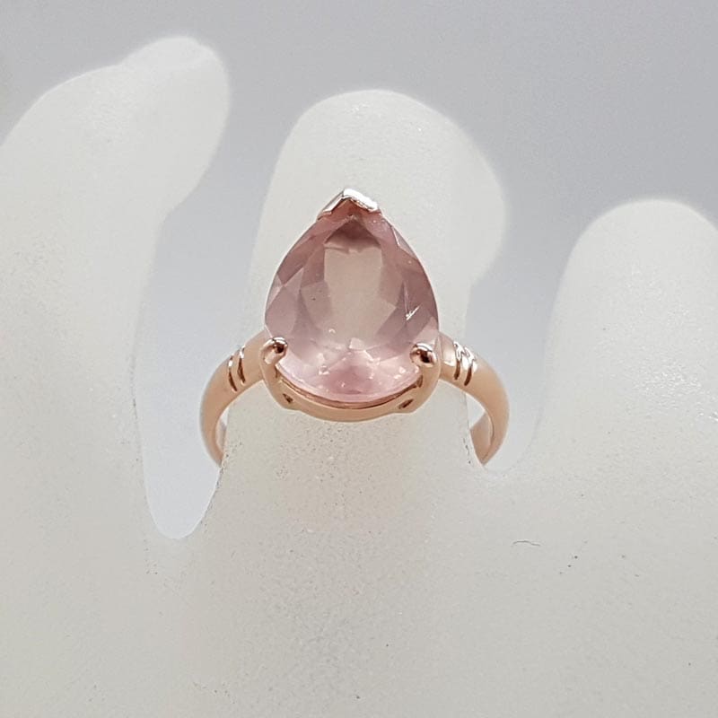 9ct Rose Gold Rose Quartz Large Claw Set Teardrop / Pear Shape Ring