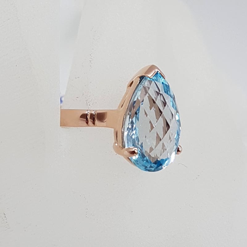 9ct Rose Gold Blue Topaz Large Claw Set Teardrop / Pear Shape Ring