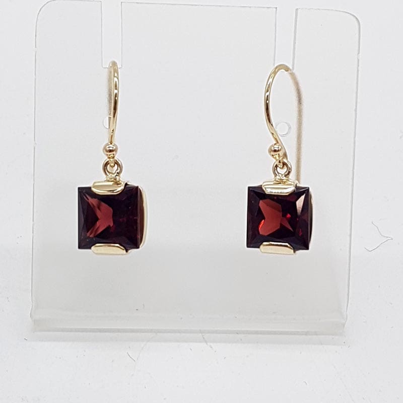 9ct Yellow Gold Garnet Square Drop Earrings