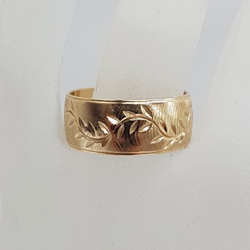 9ct Yellow Gold Wide Matte and Shiny Finish Leaf Design Band Ring - Wedding Ring / Dress Ring - Antique / Vintage