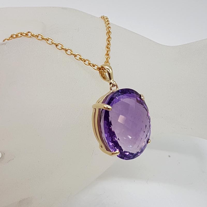 9ct Yellow Gold Large Oval Claw Set Amethyst Pendant on Gold Chain