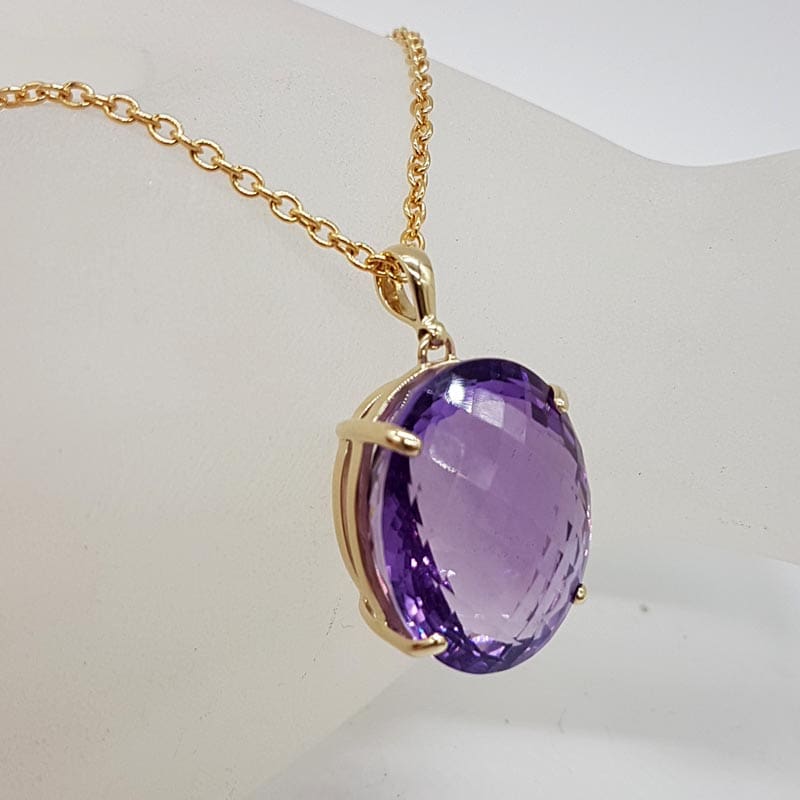 9ct Yellow Gold Large Oval Claw Set Amethyst Pendant on Gold Chain