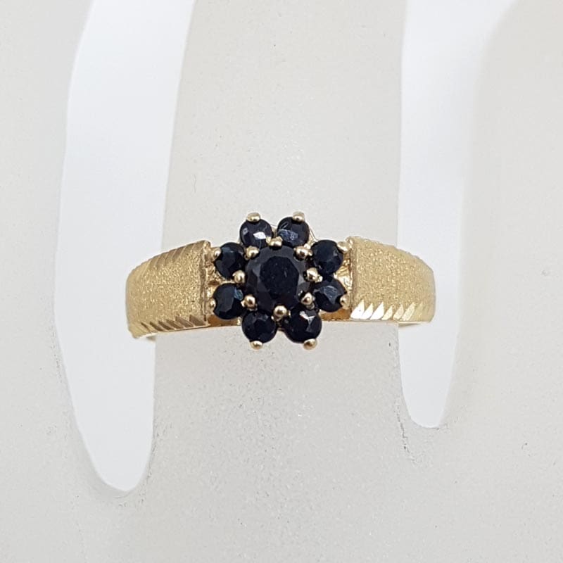 9ct Yellow Gold Garnets Flower / Daisy Cluster Ring - Antique / Vintage