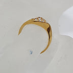 18ct Yellow Gold 8 Diamond Twist Wave Design Ring