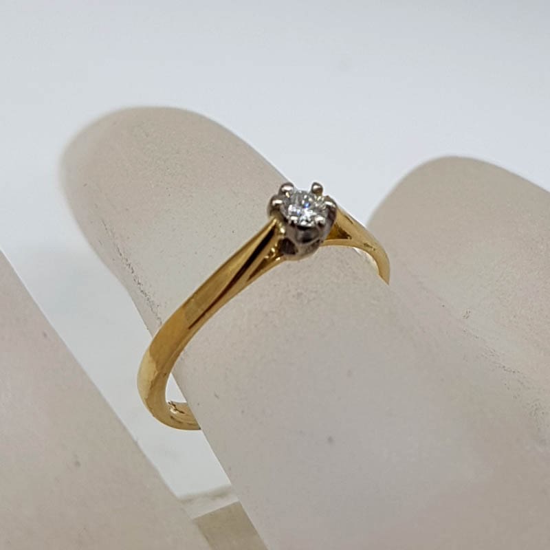 18ct Yellow Gold Diamond Claw Set Solitaire Ring - Engagement Ring