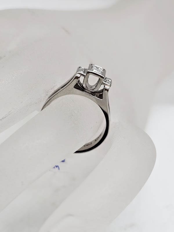 18ct White Gold Diamond Baguette Cut with Diamonds on Side Ring - Antique / Vintage - Engagement Ring / Dress Ring