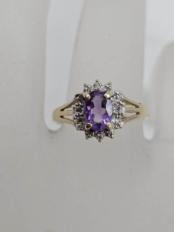 9ct Yellow Gold Amethyst and Diamonds Oval Cluster Ring