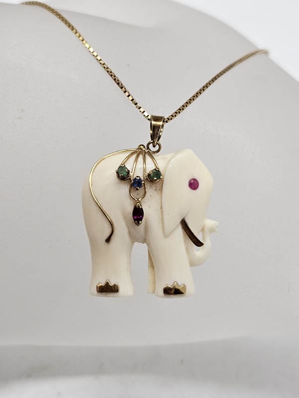 9ct Yellow Gold Carved Elephant with Stones Pendant on Gold Chain - Antique / Vintage