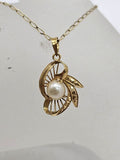 9ct Yellow Gold Pearl in Gold Design Pendant with Gold Chain - Vintage
