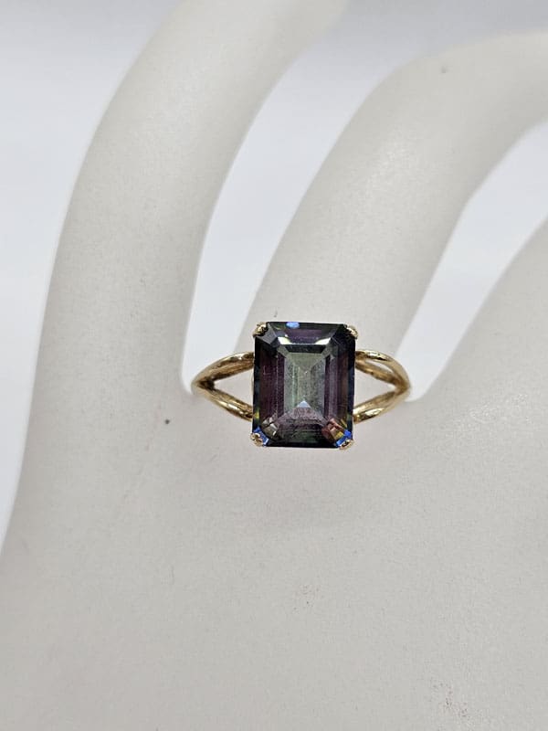 9ct Yellow Gold Mystic Topaz Quartz Rectangular Claw Set Ring