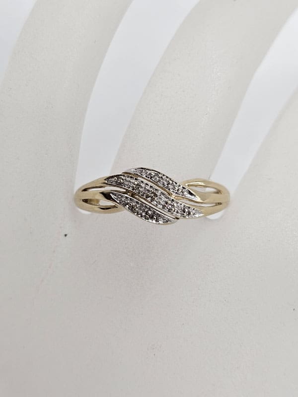 9ct Yellow Gold Diamond Wave Shaped Ring