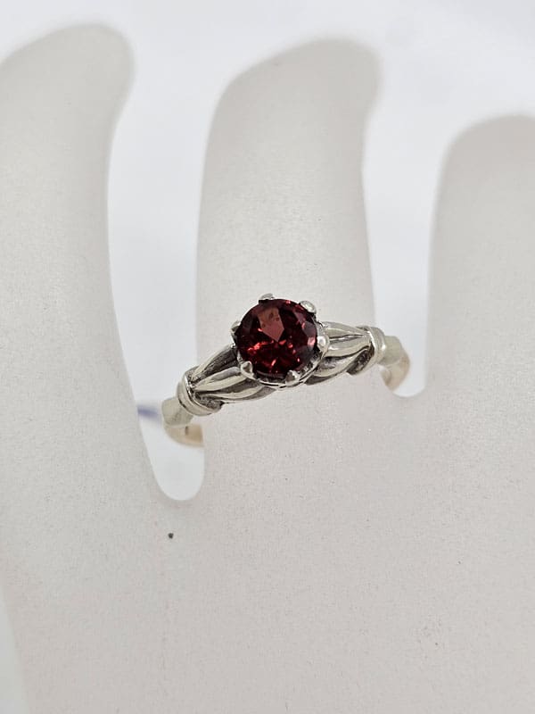 9ct Yellow Gold and White Gold Garnet Solitaire Claw Set Ring - Antique / Vintage