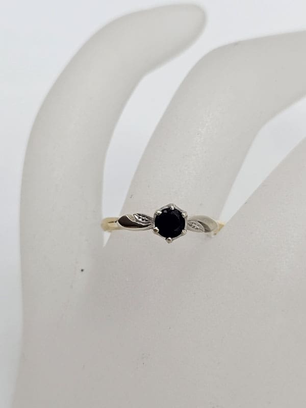 18ct Yellow Gold Natural Sapphire Solitaire Claw Set Ring - Antique / Vintage