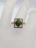 9ct Yellow Gold Oval Jade / New Zealand Green Stone in Rectangular Shape Ring - Antique / Vintage
