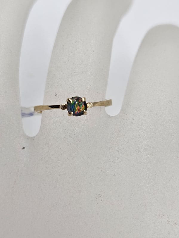 9ct Yellow Gold Party Sapphire Claw Set Solitaire Ring